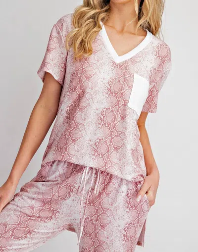 143 STORY SNAKE SKIN POCKET TOP IN MAUVE