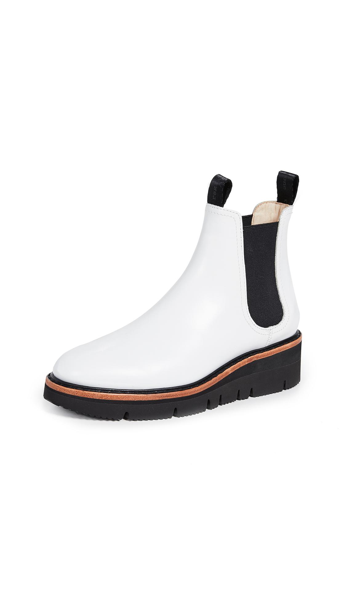 taryn chelsea boot