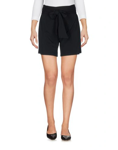 FISICO CRISTINA FERRARI SHORTS & BERMUDA