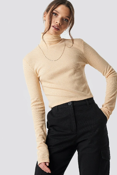 IVANA SANTACRUZ X NA-KD RIBBED TURTLENECK CROP TOP BEIGE