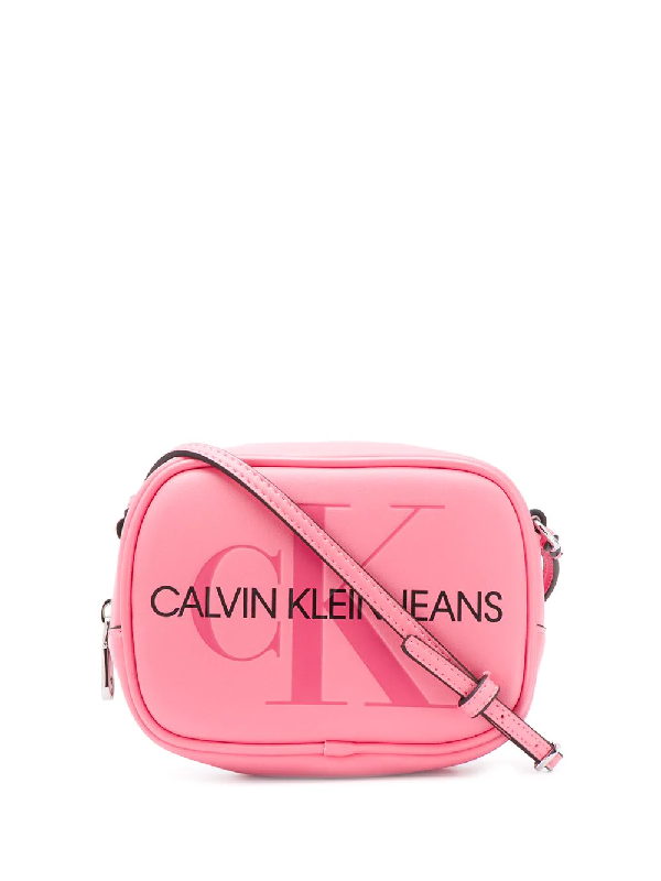 calvin klein jeans sculpted camera bag
