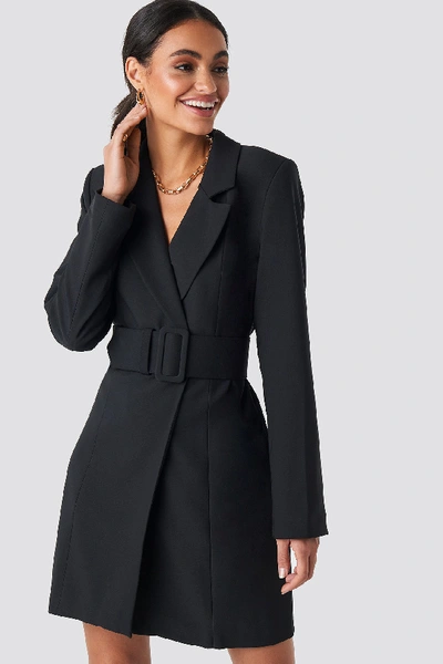 HOSS X NA-KD WIDE BELTED BLAZER DRESS - BLACK