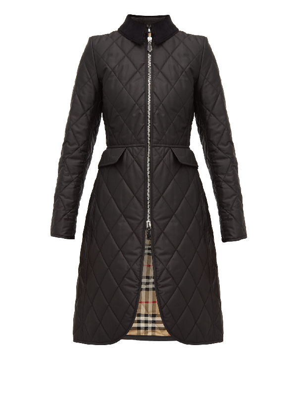 Shop Burberry Ongar Vintage Check-lined Quilted Coat In Black