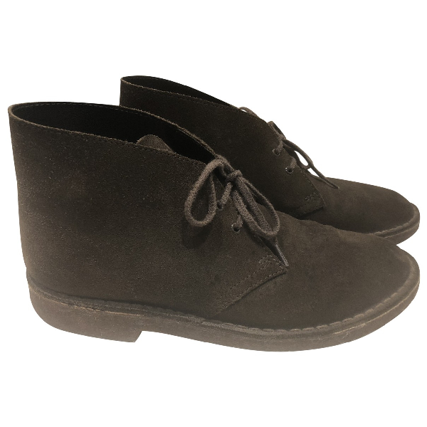 brown suede clarks