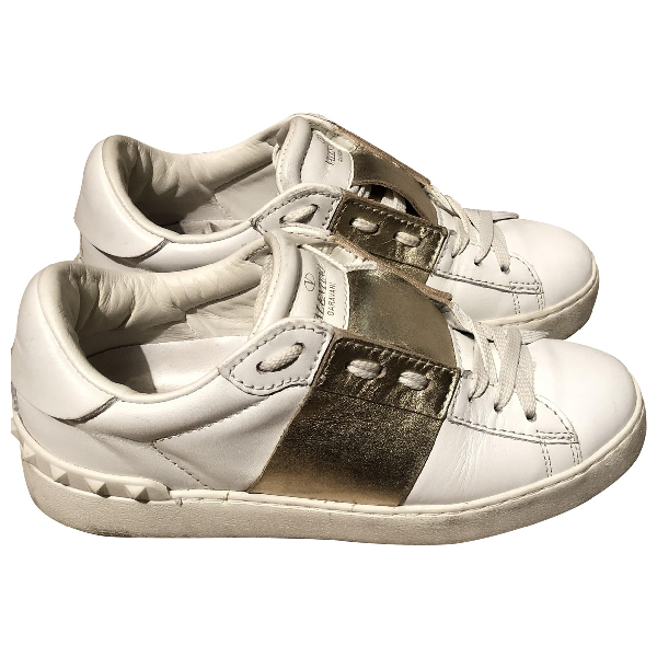 gold valentino trainers