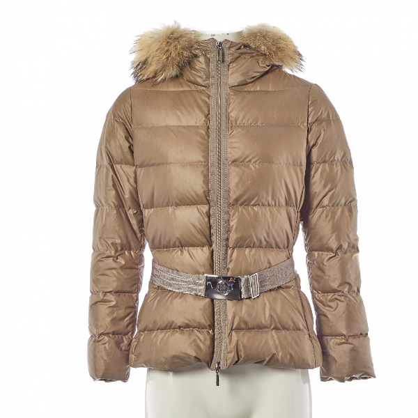 moncler a