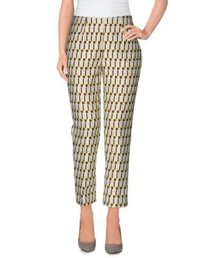 TRUE ROYAL Cropped pants & culottes