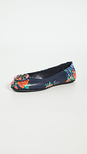 Shop Tory Burch Minnie Travel Ballet Flats In Navy Tea Rose