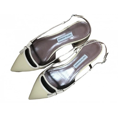 TABITHA SIMMONS BEIGE PATENT LEATHER SANDALS