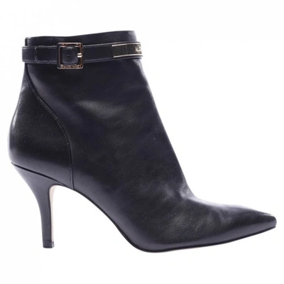 MICHAEL KORS BLACK LEATHER ANKLE BOOTS