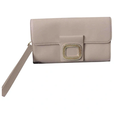 GUESS LEATHER CLUTCH BAG