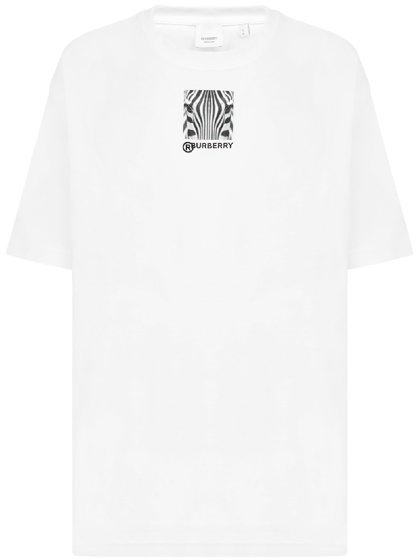 Shop Burberry T-shirt In White