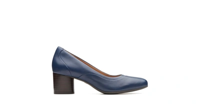 CLARKS Un Cosmo Step Navy Leather 
