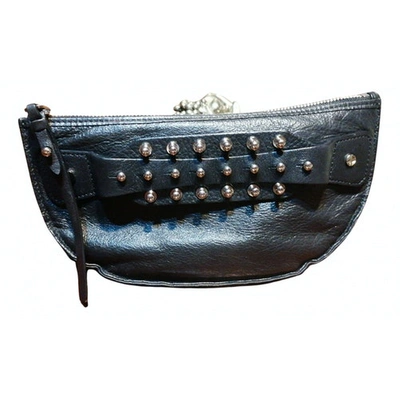 MCQ BY ALEXANDER MCQUEEN BLACK LEATHER CLUTCH BAG