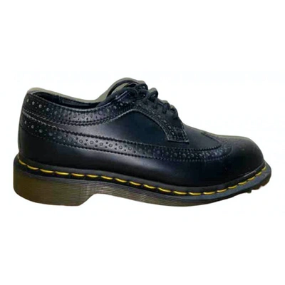 DR. MARTENS' 3989 (BROGUE) LEATHER LACE UPS