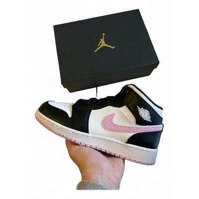 JORDAN 1  PINK LEATHER TRAINERS