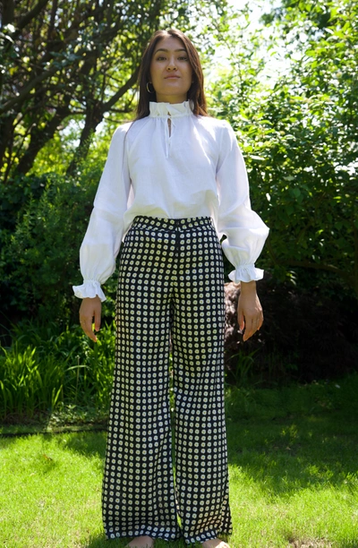 PHOEBE GRACE PEACH SHIRT IN WHITE LINEN END OF ROLL FABRIC