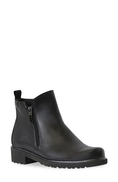 MUNRO MUNRO ROURKE WATER RESISTANT BOOTIE