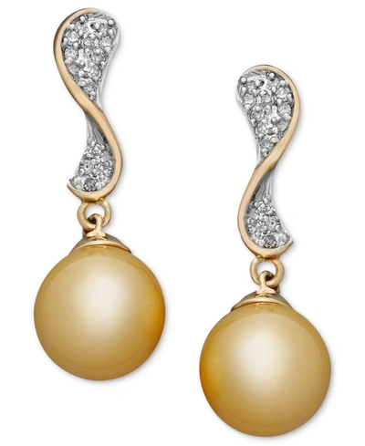 MACY'S 14K GOLD EARRINGS, CULTURED GOLDEN SOUTH SEA PEARL (10MM) AND DIAMOND (1/4 CT. T.W.) WAVE EARRINGS