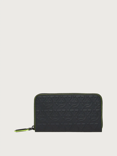 FERRAGAMO ZIP AROUND GANCINI WALLET