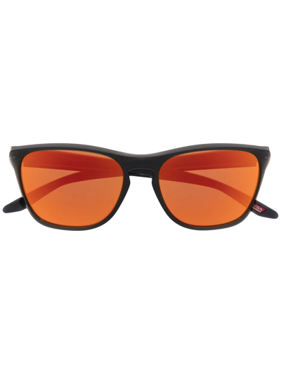 OAKLEY MIRRORED-LENSE SUNGLASSES