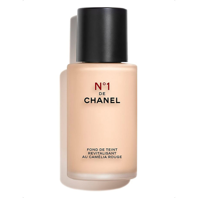 CHANEL BR12 <STRONG>N°1 DE CHANEL REVITALIZING FOUNDATION</STRONG> ILLUMINATES - HYDRATES - PROTECTS 30ML