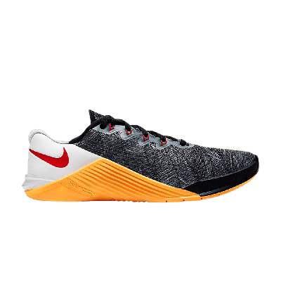 NIKE WMNS METCON 5 'BLACK LASER ORANGE'