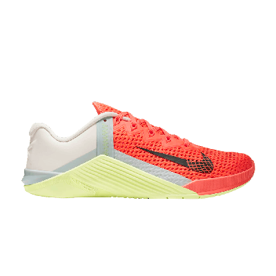 NIKE WMNS METCON 6 'BRIGHT MANGO LIGHT ZITRON'