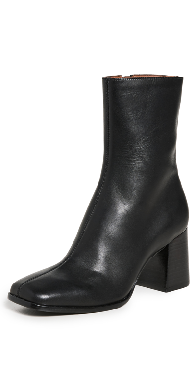 REFORMATION NARI ANKLE BOOTS BLACK