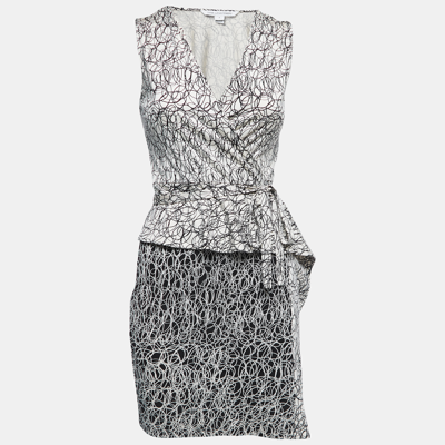 DIANE VON FURSTENBERG CREAM/NAVY BLUE PRINTED SILK KNIT SLEEVELESS WRAP DRESS S