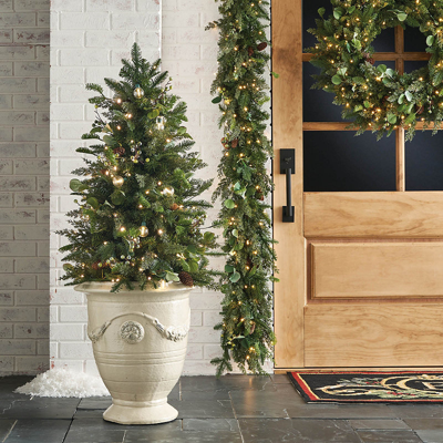 FRONTGATE MAJESTIC HOLIDAY 4 FT. POTTED TREE