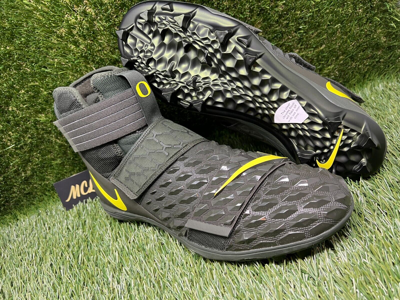 NIKE NIKE OREGON DUCKS PE FORCE SAVAGE ELITE 2 TD SIZE 15 TEAM ISSUED FOOTBALL CLEATS