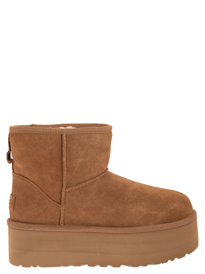 UGG UGG CLASSIC MINI PLATFORM ANKLE BOOT WITH PLATFORM