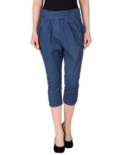 TRUE ROYAL Cropped pants & culottes