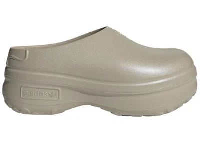 ADIDAS ORIGINALS ADIFOM STAN SMITH MULES (WOMEN'S) SNEAKERS IN CYBER METALLIC/CLOUD WHITE/WONDER BEIGE