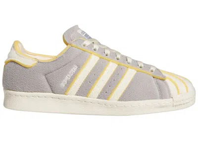 ADIDAS ORIGINALS MEN'S ADIDAS COZY SUPERSTAR SNEAKERS IN CLOUD WHITE/OFF WHITE