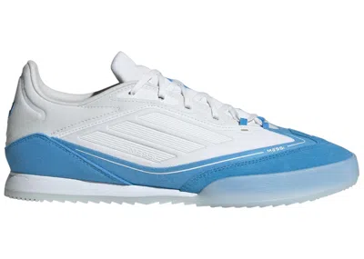 ADIDAS ORIGINALS MEN'S ADIDAS F50 FREESTYLE MESSI SNEAKERS IN CLOUD WHITE/GOLD METALLIC/BLUE BURST