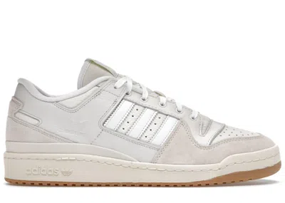 ADIDAS ORIGINALS MEN'S ADIDAS FORUM 84 LOW ADV GUM SNEAKERS IN CHALK WHITE/CLOUD WHITE