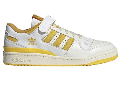 ADIDAS ORIGINALS MEN'S ADIDAS FORUM 84 LOW SNEAKERS IN OFF WHITE/HAZY YELLOW/CREAM WHITE