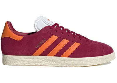 ADIDAS ORIGINALS MEN'S ADIDAS GAZELLE AS ROMA SNEAKERS IN LEGACY BURGUNDY/UNITY ORANGE/CREAM WHITE