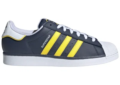 ADIDAS ORIGINALS MEN'S ADIDAS SUPERSTAR SNEAKERS IN NIGHT INDIGO/YELLOW/CLOUD WHITE