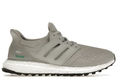 ADIDAS ORIGINALS MEN'S ADIDAS ULTRA BOOST SPIKELESS GOLF GREY SNEAKERS IN GREY TWO/COURT GREEN