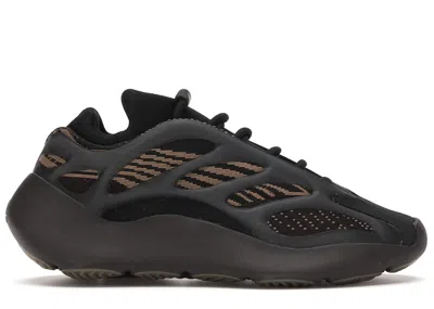 ADIDAS ORIGINALS MEN'S ADIDAS YEEZY 700 V3 CLAY BROWN SNEAKERS IN EREMIAL