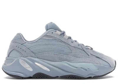 ADIDAS ORIGINALS MEN'S ADIDAS YEEZY BOOST 700 V2 SNEAKERS IN HOSPITAL BLUE