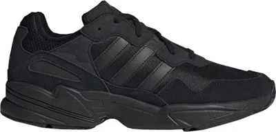 ADIDAS ORIGINALS MEN'S ADIDAS YUNG96 TRIPLE BLACK SNEAKERS IN CORE BLACK/CARBON