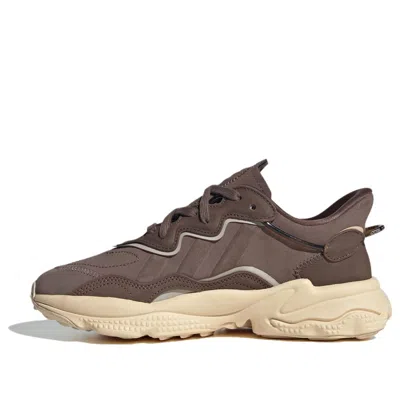 ADIDAS ORIGINALS (WMNS) adidas OZWEEGO 'Brown'