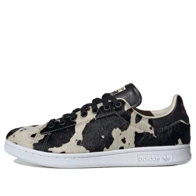 ADIDAS ORIGINALS (WMNS) adidas Stan Smith 'Fuzzy Cow Print'