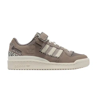 ADIDAS ORIGINALS WMNS FORUM LOW 'CRISS-CROSS PATTERN - TAUPE OXIDE'