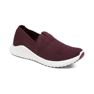 AETREX WOMEN'S ANGIE ARCH SUPPORT SNEAKERS IN BURGUNDY