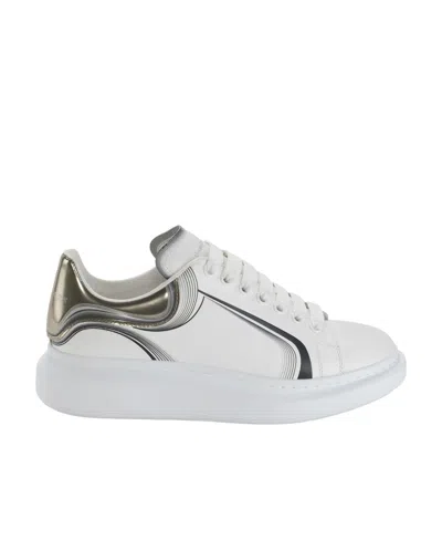 ALEXANDER MCQUEEN ALEXANDER MCQUEEN OVERSIZED LACE-UP SNEAKERS